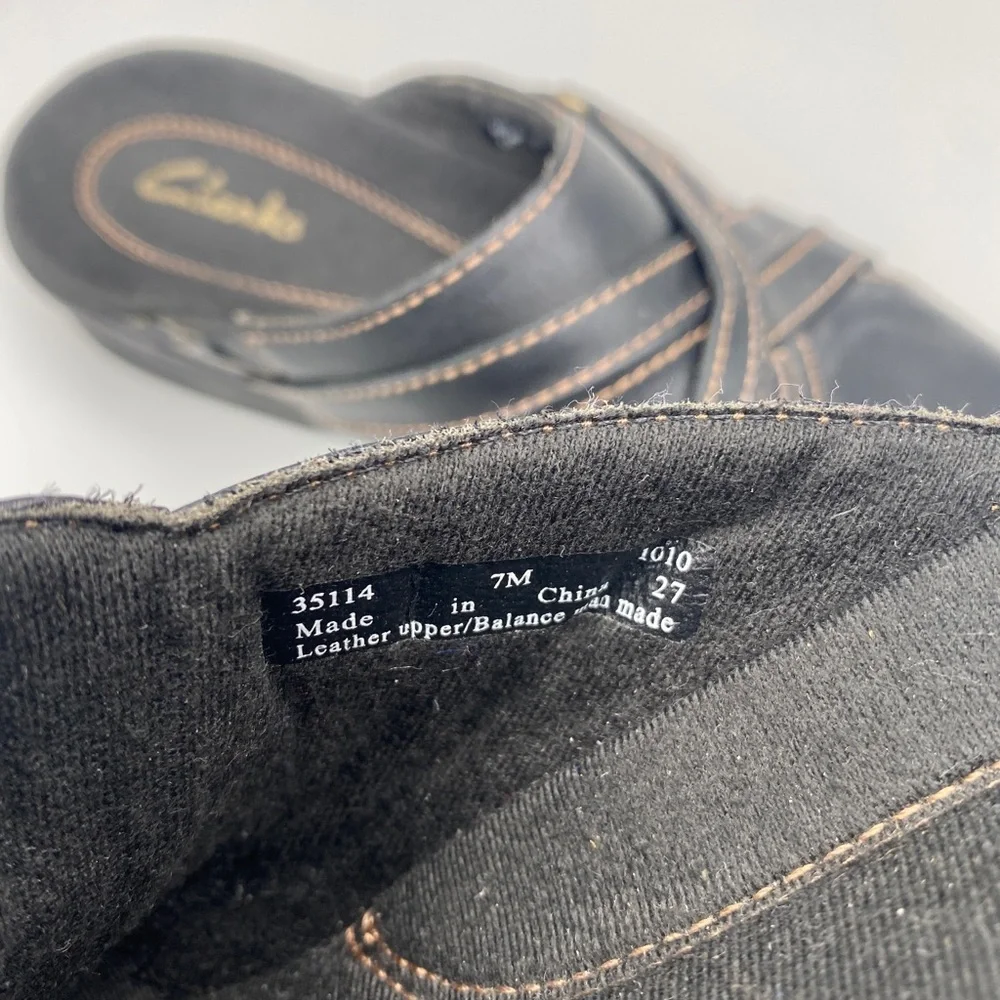 Clarks Round Toe Slip On Clogs US Womens 7M Black 35114 - Picture 7 of 10